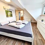 شقة Zauberhafte Dachwohnung Zum Traeumen Bei Europapark *
