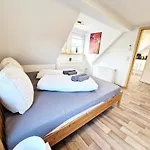 شقة Zauberhafte Dachwohnung Zum Traeumen Bei Europapark
